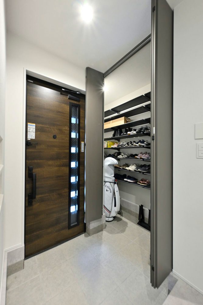 シューズクローゼットの施工事例 9 シューズクローゼットの施工事例