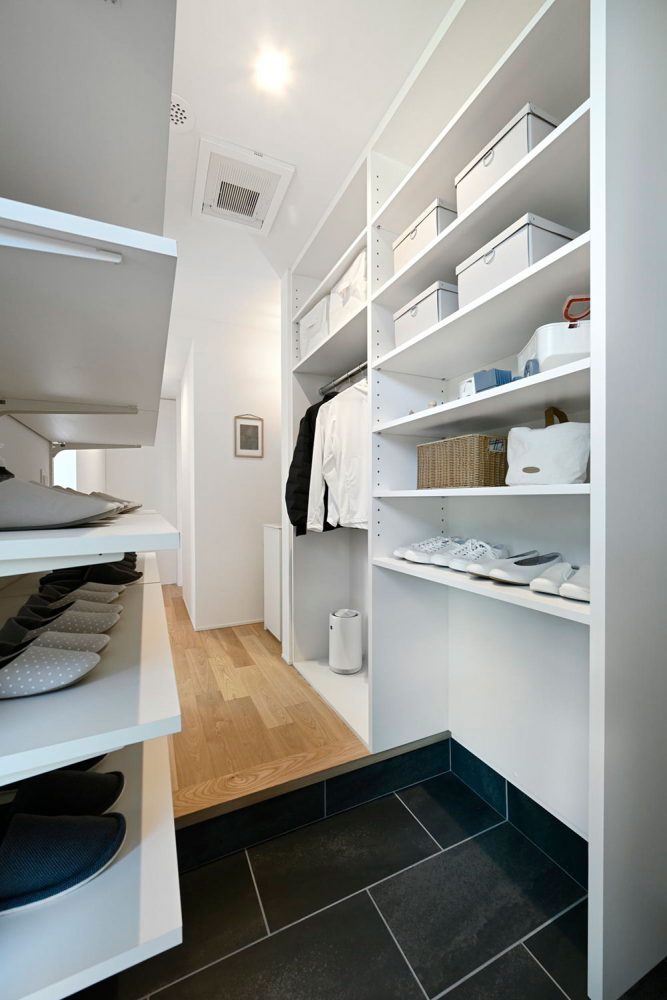 シューズクローゼットの施工事例 5 シューズクローゼットの施工事例