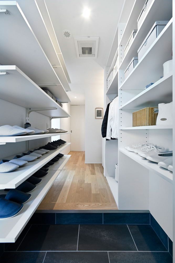 シューズクローゼットの施工事例 4 シューズクローゼットの施工事例