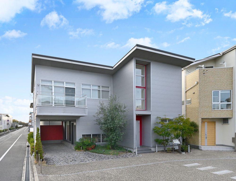 【芦屋の家】上質な時間を紡ぐ邸宅設計。広い敷地を活かしたゆとりの住まい｜ゼロホーム尼崎住宅展示場